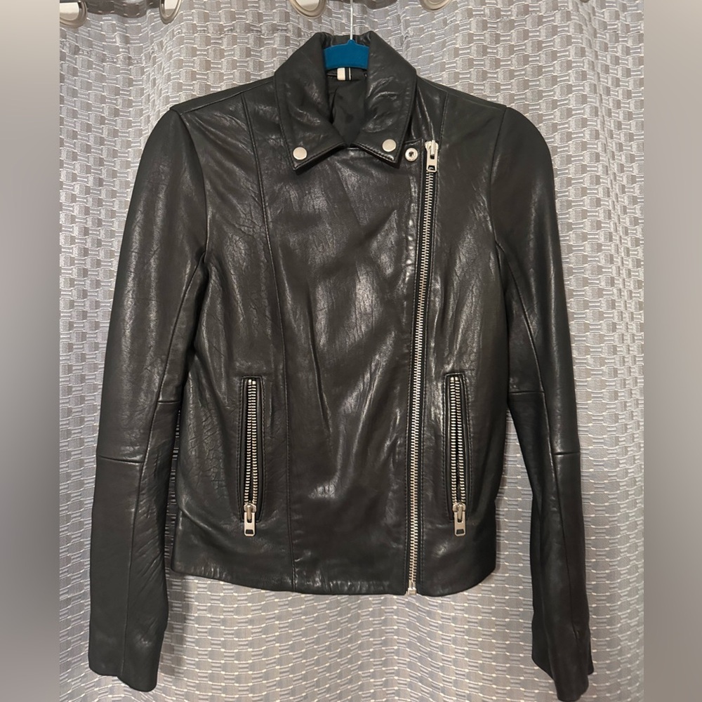 Leather jacket . Size small US4